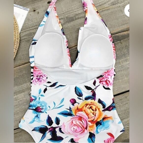 Cupshe halter style features bold floral and striped one piece swimsuit size med - Picture 2 of 4